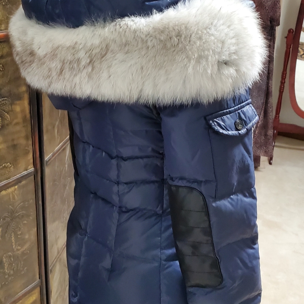 Puffer blue with black elbow patches